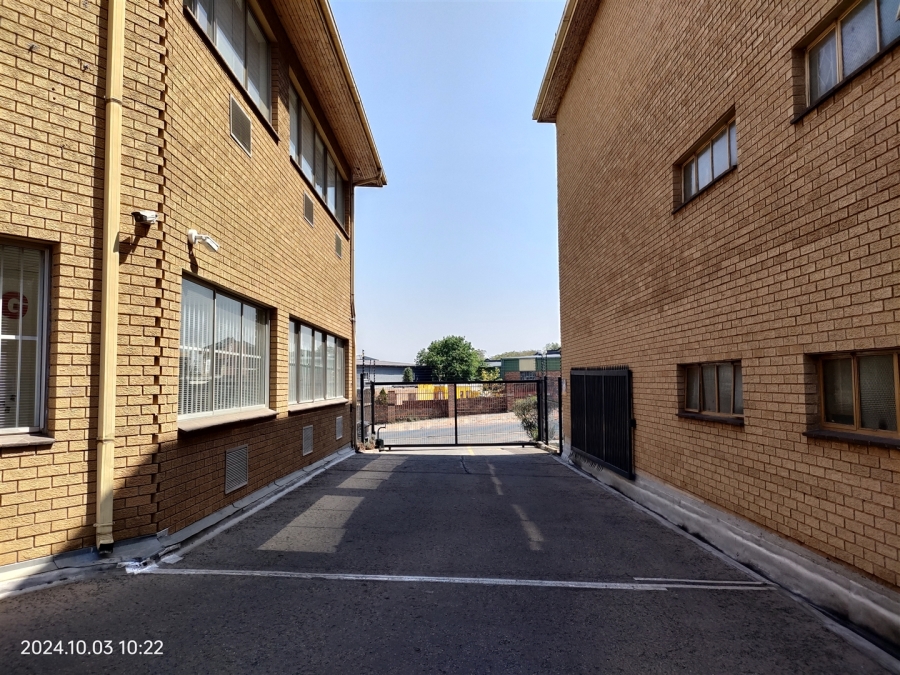 To Let commercial Property for Rent in Strijdom Park Gauteng