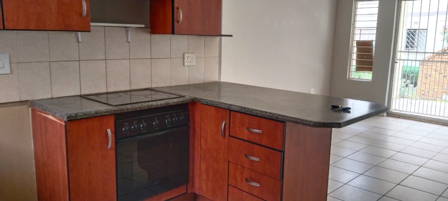 2 Bedroom Property for Sale in Wilgeheuwel Gauteng