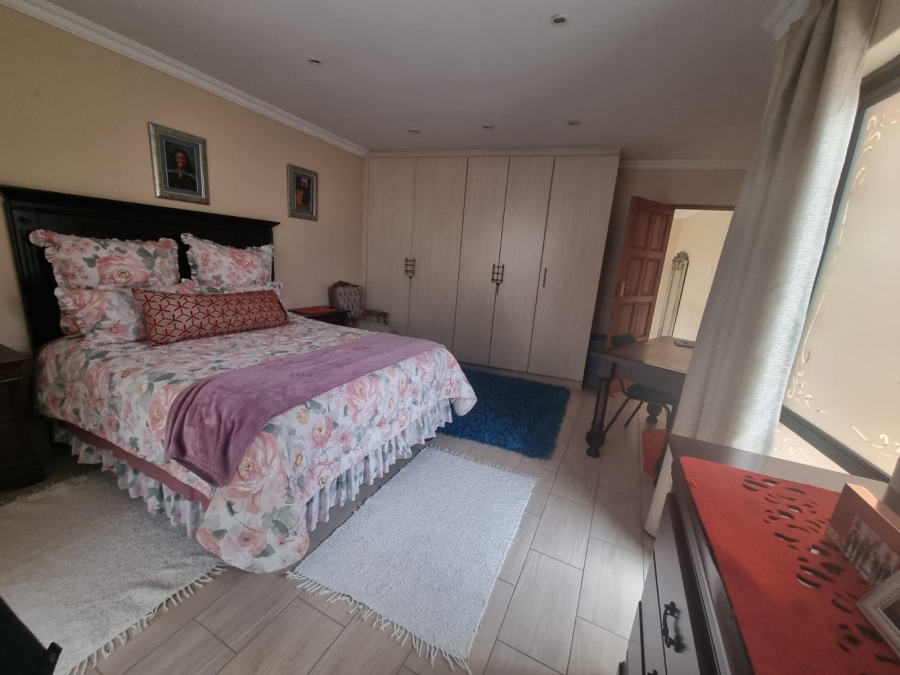 4 Bedroom Property for Sale in Heuningklip Gauteng