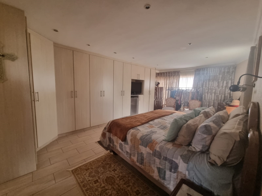 4 Bedroom Property for Sale in Heuningklip Gauteng