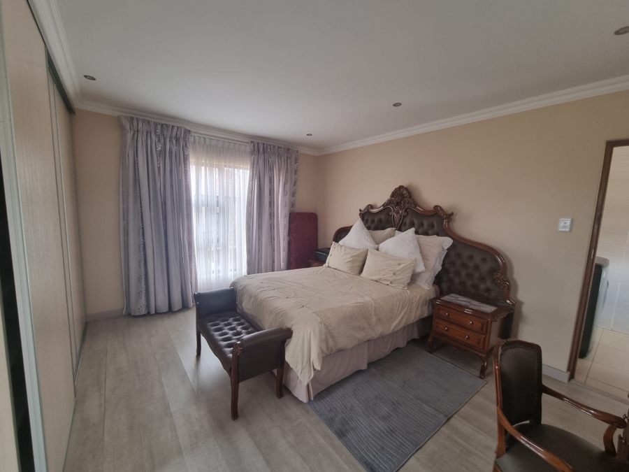 4 Bedroom Property for Sale in Heuningklip Gauteng