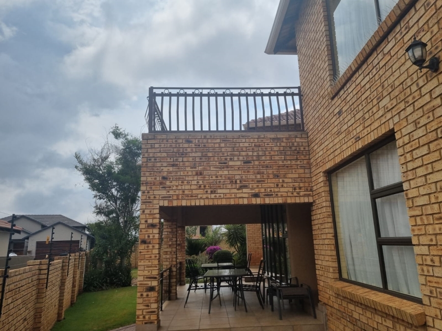 4 Bedroom Property for Sale in Heuningklip Gauteng