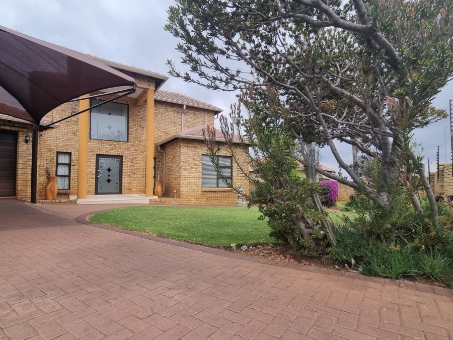 4 Bedroom Property for Sale in Heuningklip Gauteng