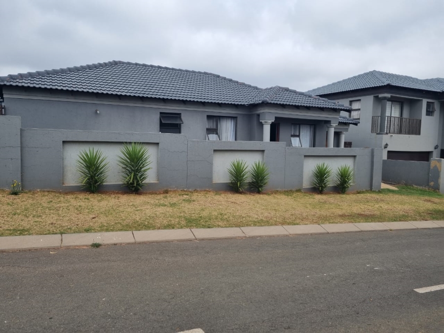 4 Bedroom Property for Sale in Munsieville South Gauteng