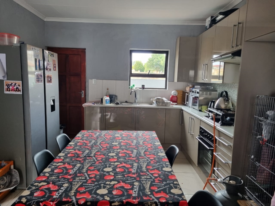 4 Bedroom Property for Sale in Munsieville South Gauteng