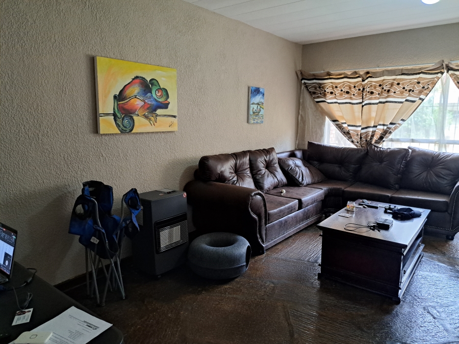 2 Bedroom Property for Sale in Windsor West Gauteng