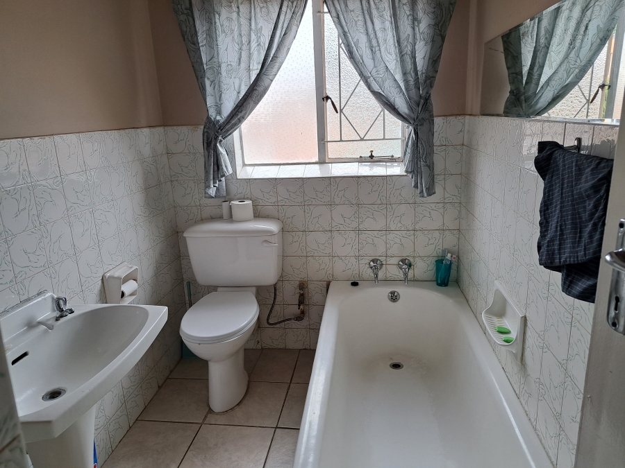 2 Bedroom Property for Sale in Windsor West Gauteng