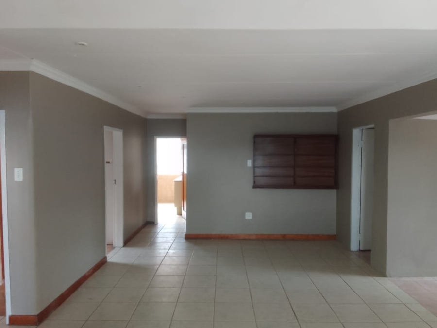 To Let 4 Bedroom Property for Rent in Edendale Gauteng