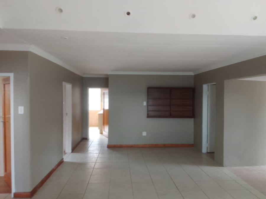 To Let 4 Bedroom Property for Rent in Edendale Gauteng