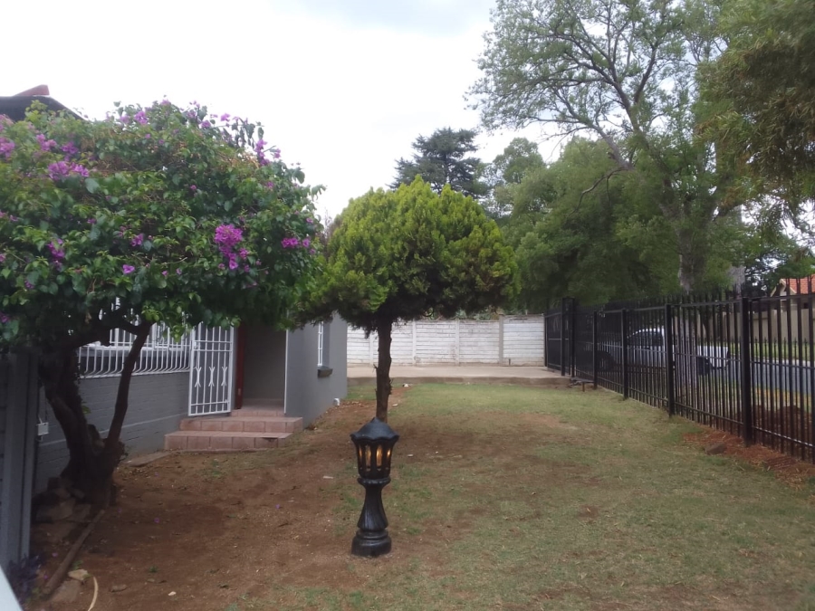 To Let 4 Bedroom Property for Rent in Edendale Gauteng