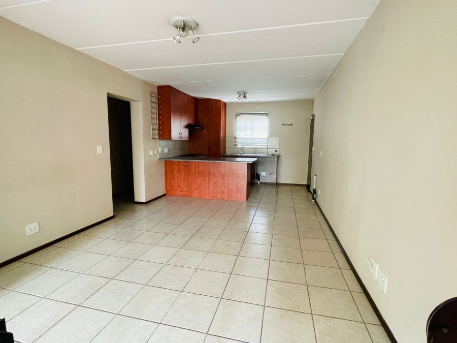 To Let 2 Bedroom Property for Rent in North Riding Gauteng