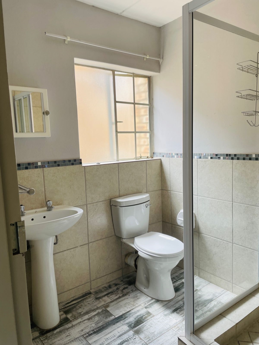 To Let 2 Bedroom Property for Rent in North Riding Gauteng