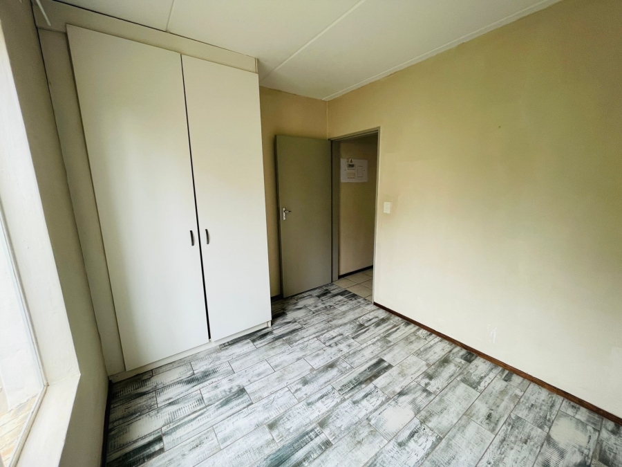 To Let 2 Bedroom Property for Rent in North Riding Gauteng