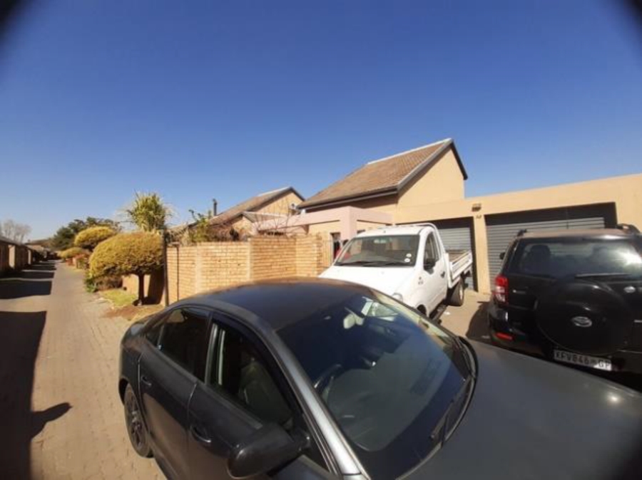 3 Bedroom Property for Sale in Equestria Gauteng