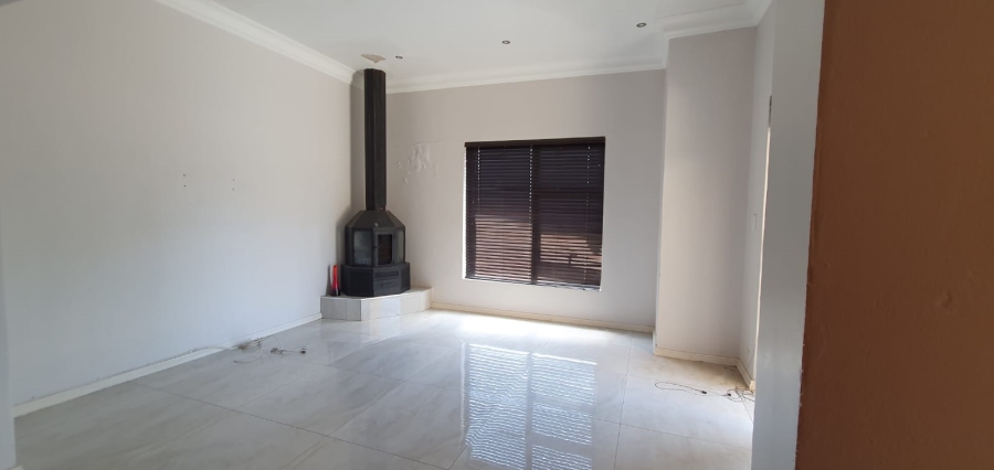 4 Bedroom Property for Sale in Doornkloof Gauteng