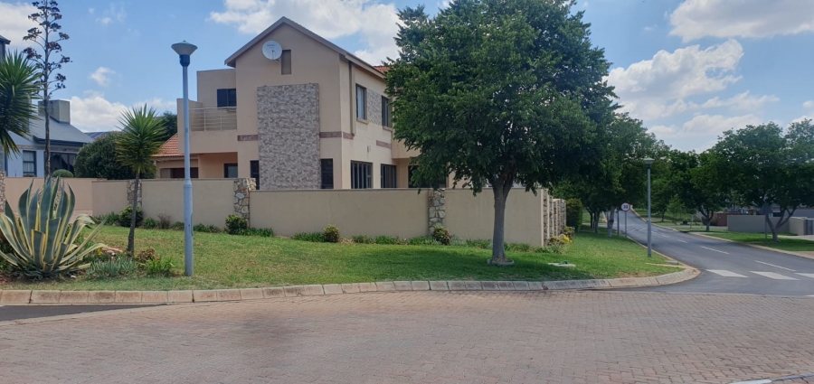 4 Bedroom Property for Sale in Doornkloof Gauteng