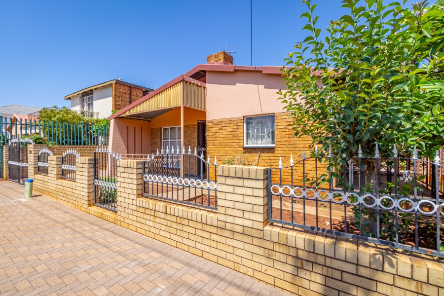 3 Bedroom Property for Sale in Laudium Gauteng