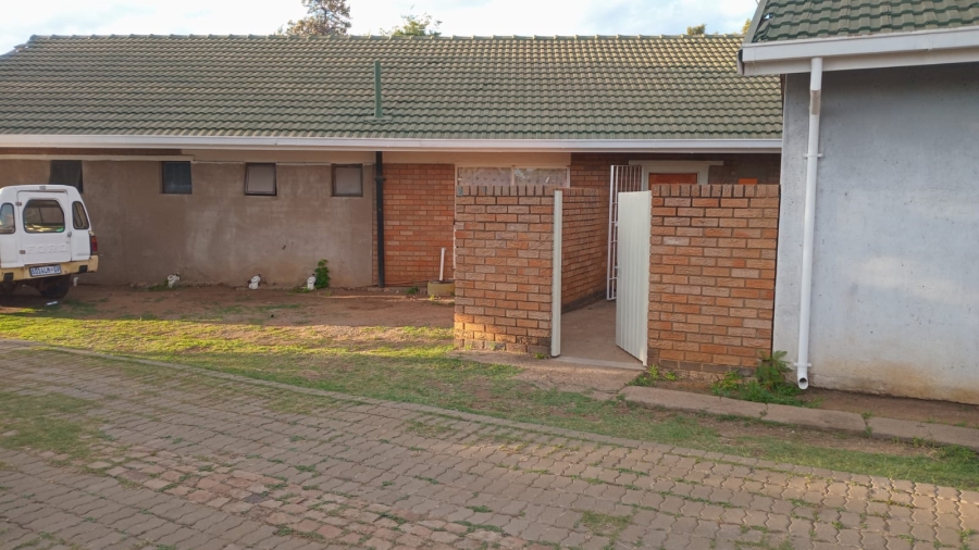 3 Bedroom Property for Sale in Lindo Park Gauteng