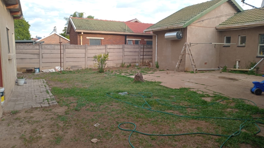 3 Bedroom Property for Sale in Lindo Park Gauteng