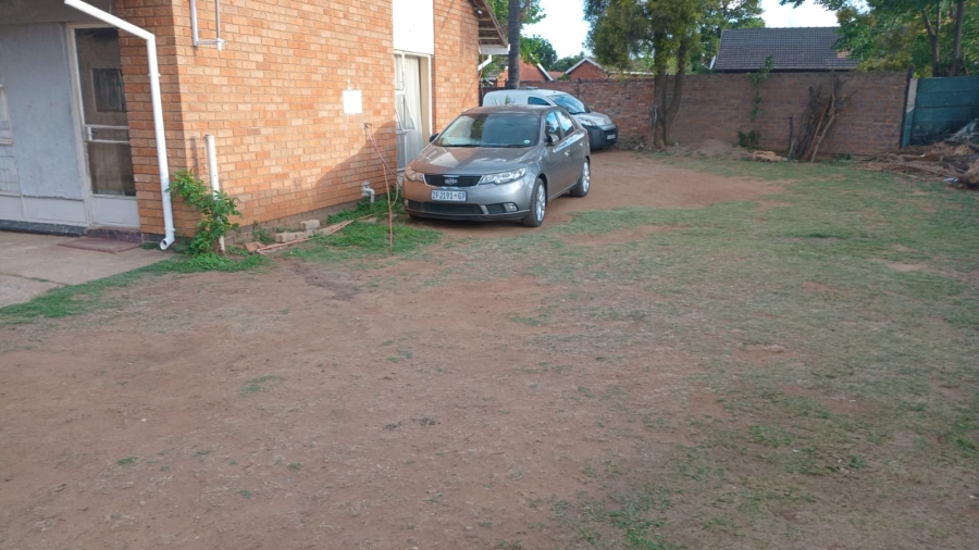 3 Bedroom Property for Sale in Lindo Park Gauteng