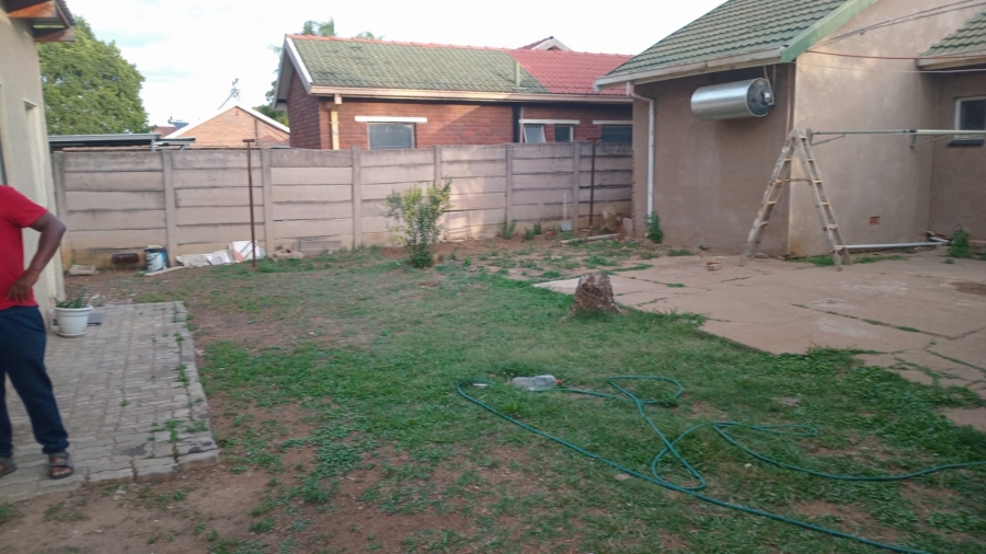 3 Bedroom Property for Sale in Lindo Park Gauteng