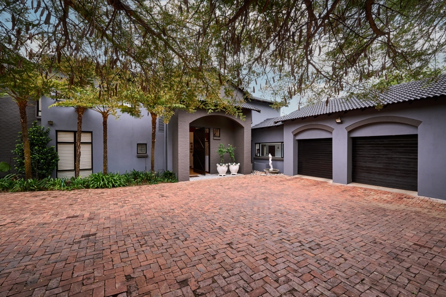 5 Bedroom Property for Sale in Carlswald Estate Gauteng