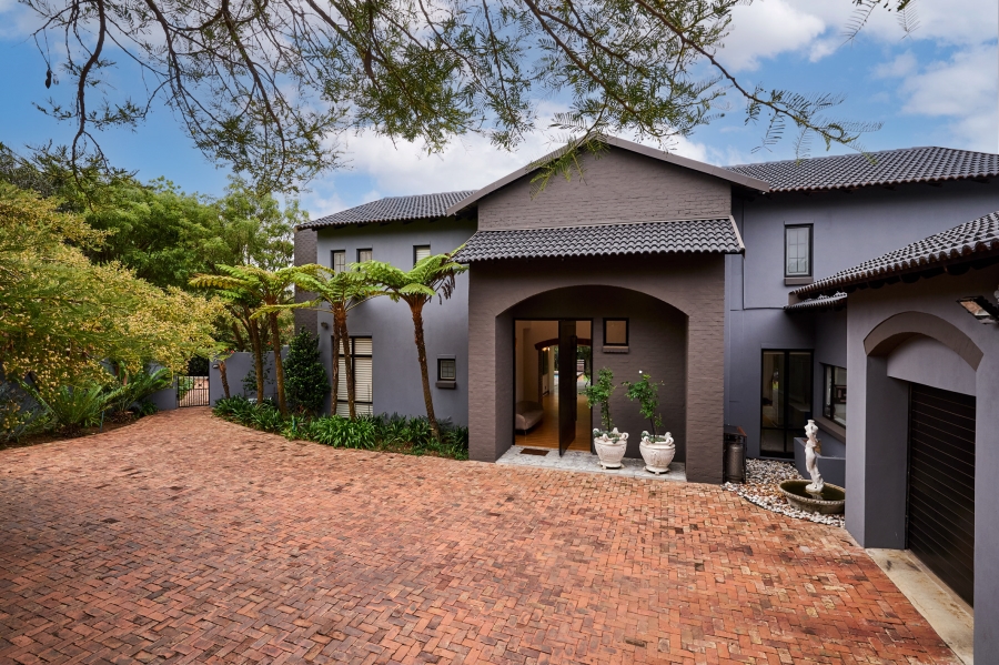 5 Bedroom Property for Sale in Carlswald Estate Gauteng