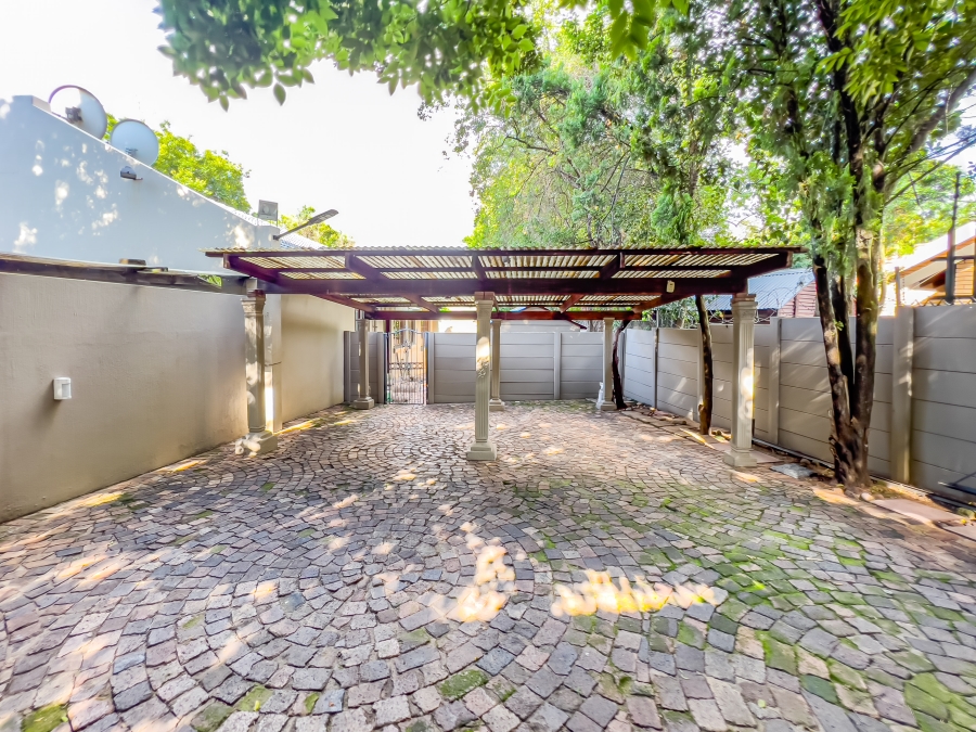 2 Bedroom Property for Sale in Paulshof Gauteng