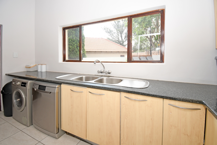 4 Bedroom Property for Sale in Kyalami Estates Gauteng