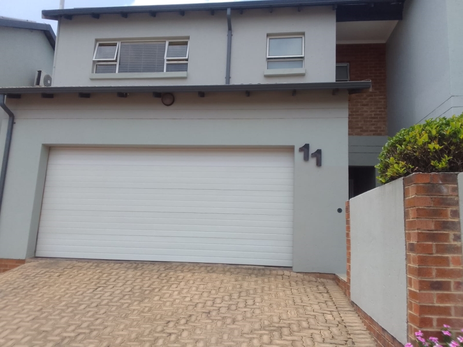 3 Bedroom Property for Sale in Honeydew Manor Gauteng