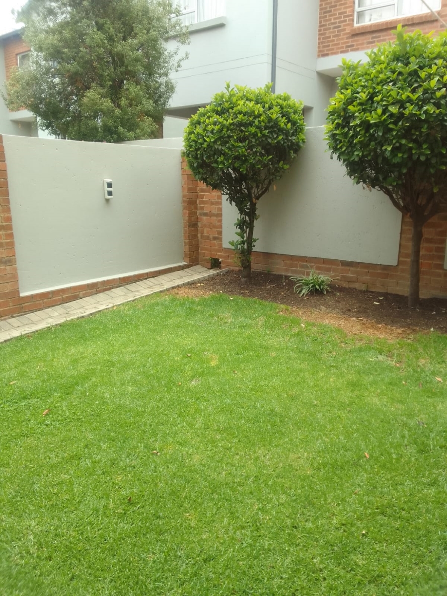 3 Bedroom Property for Sale in Honeydew Manor Gauteng