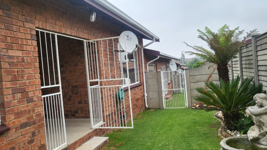 3 Bedroom Property for Sale in Mindalore Gauteng