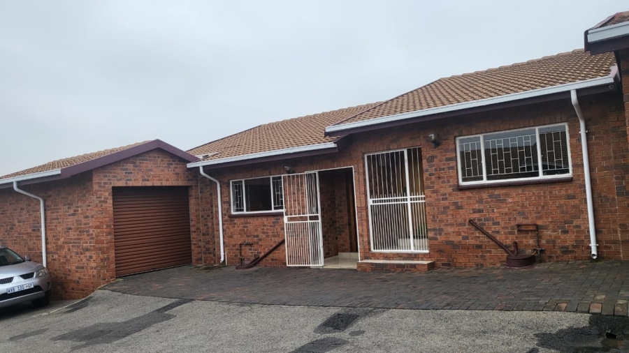 3 Bedroom Property for Sale in Mindalore Gauteng