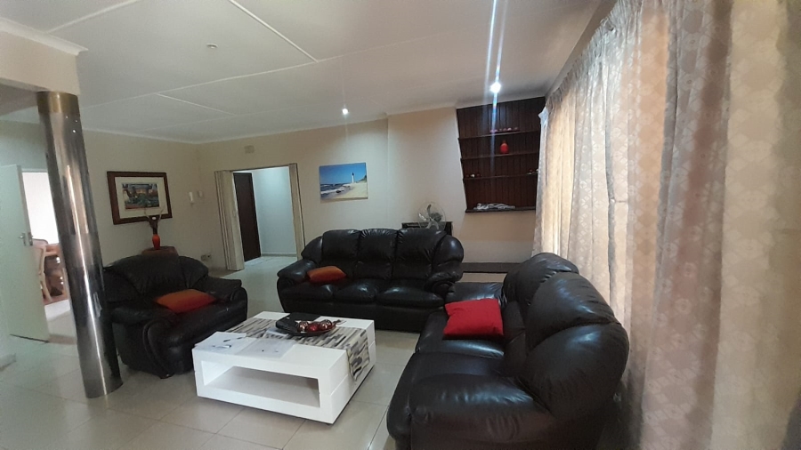 4 Bedroom Property for Sale in Constantia Kloof Gauteng