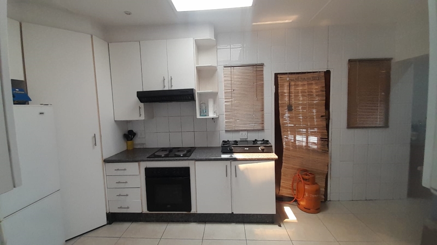 4 Bedroom Property for Sale in Constantia Kloof Gauteng