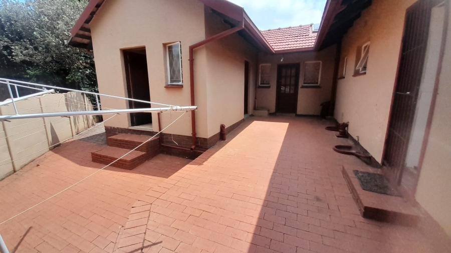 4 Bedroom Property for Sale in Constantia Kloof Gauteng