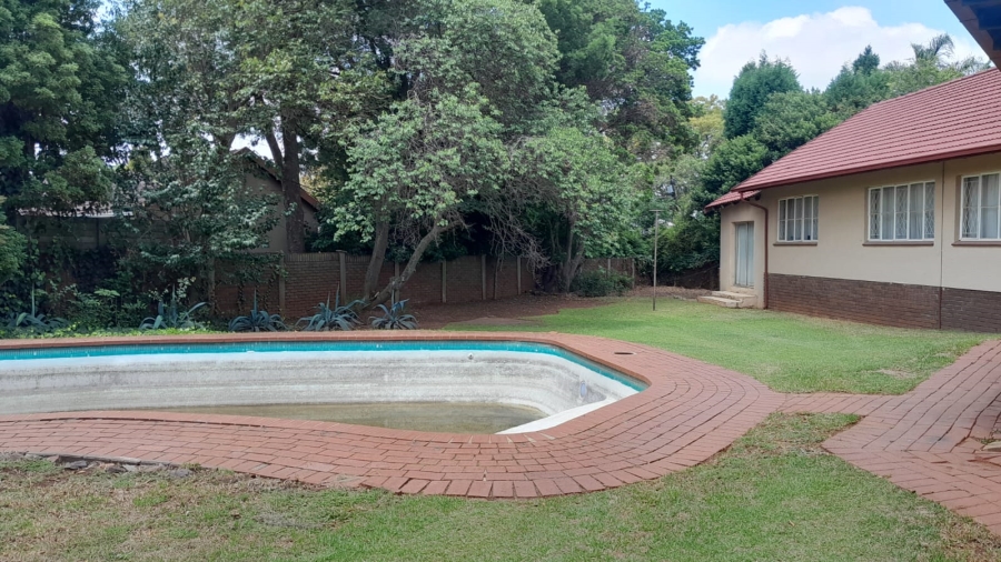 4 Bedroom Property for Sale in Constantia Kloof Gauteng