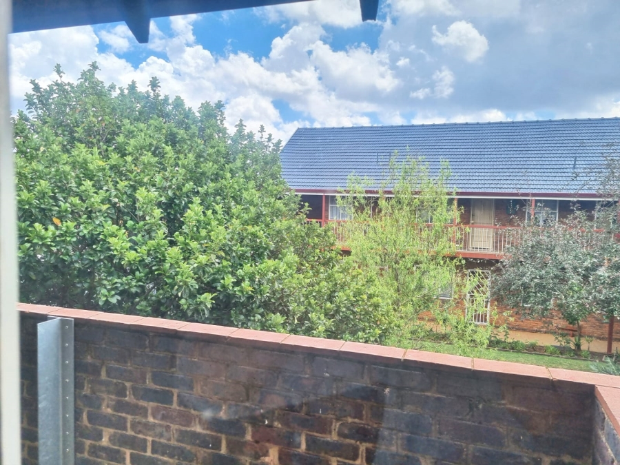 2 Bedroom Property for Sale in Horison Gauteng