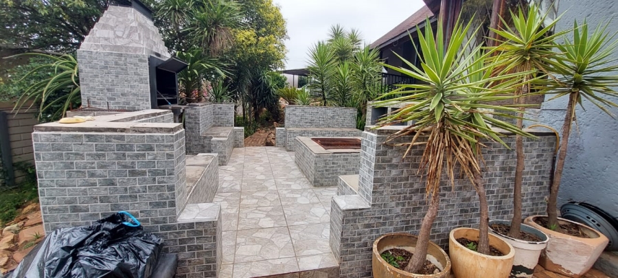 4 Bedroom Property for Sale in Noordkruin Gauteng