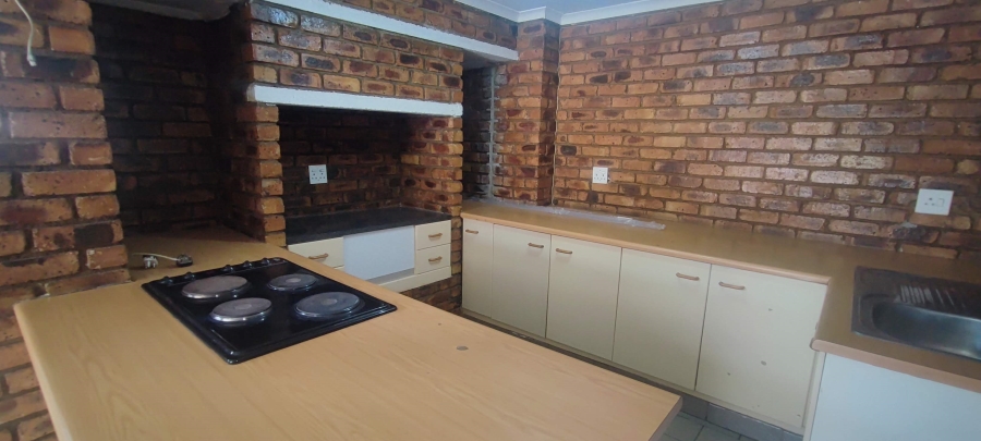 To Let 2 Bedroom Property for Rent in Eastleigh Gauteng