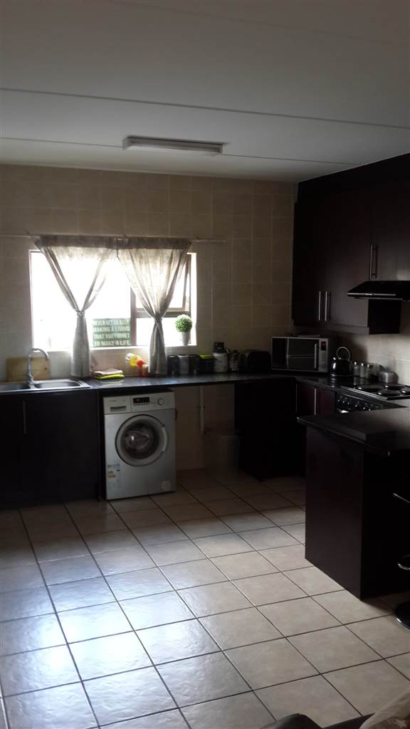 To Let 2 Bedroom Property for Rent in Northwold Gauteng