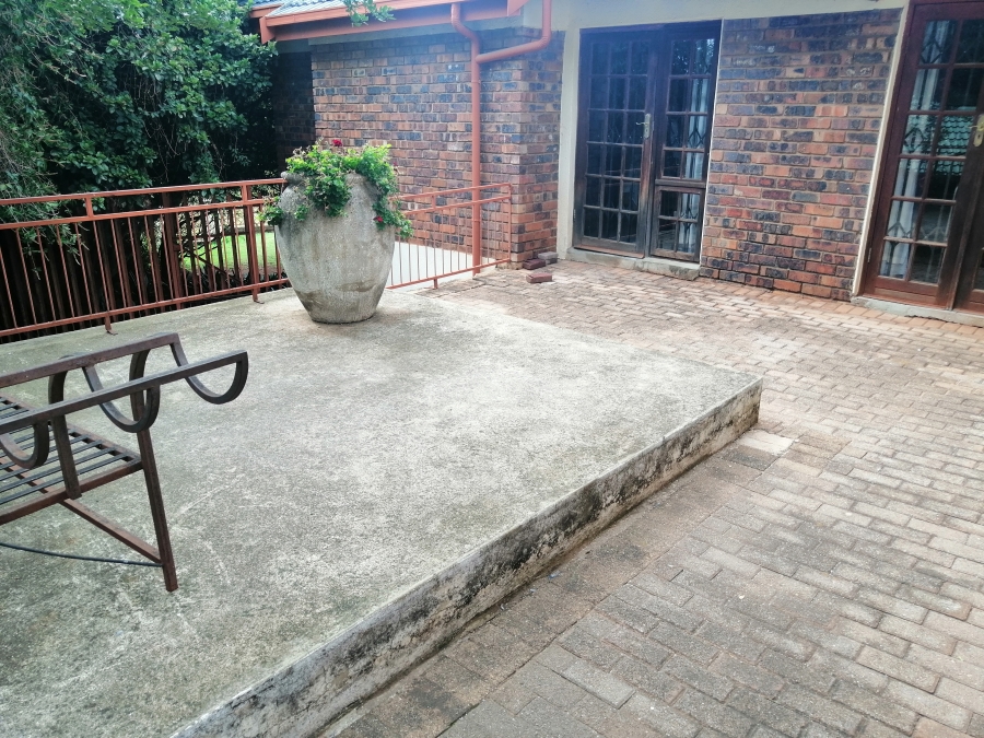 4 Bedroom Property for Sale in Rant En Dal Gauteng