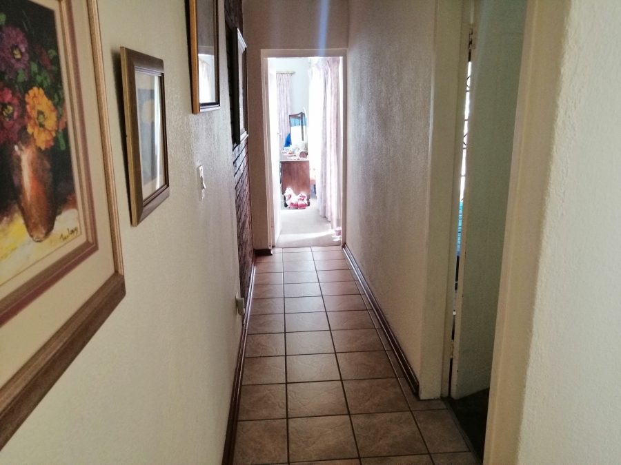 4 Bedroom Property for Sale in Rant En Dal Gauteng