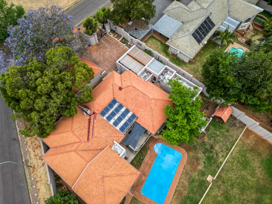 4 Bedroom Property for Sale in Northcliff Gauteng