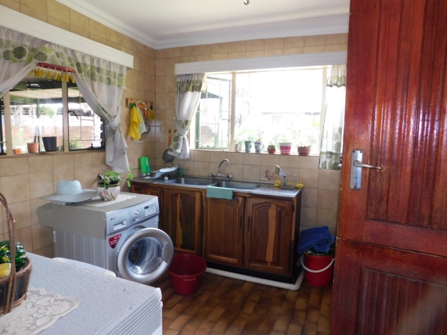 4 Bedroom Property for Sale in Dorandia Gauteng