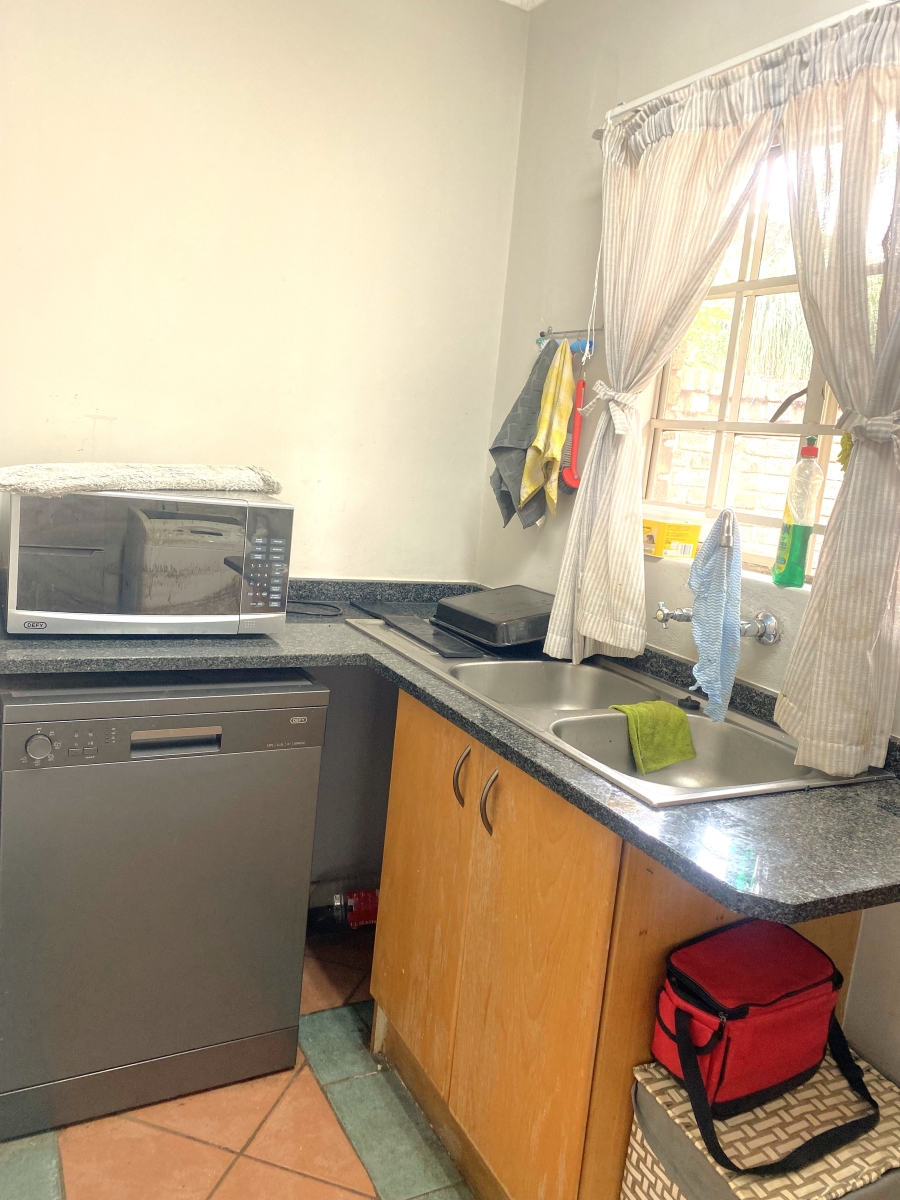 To Let 2 Bedroom Property for Rent in Newlands Gauteng