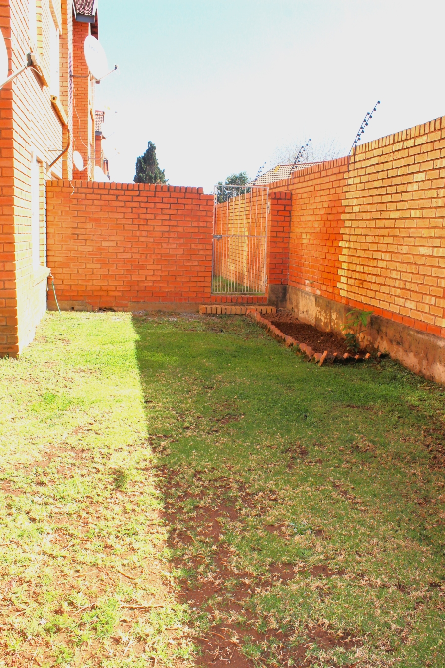 To Let 1 Bedroom Property for Rent in The Reeds Gauteng