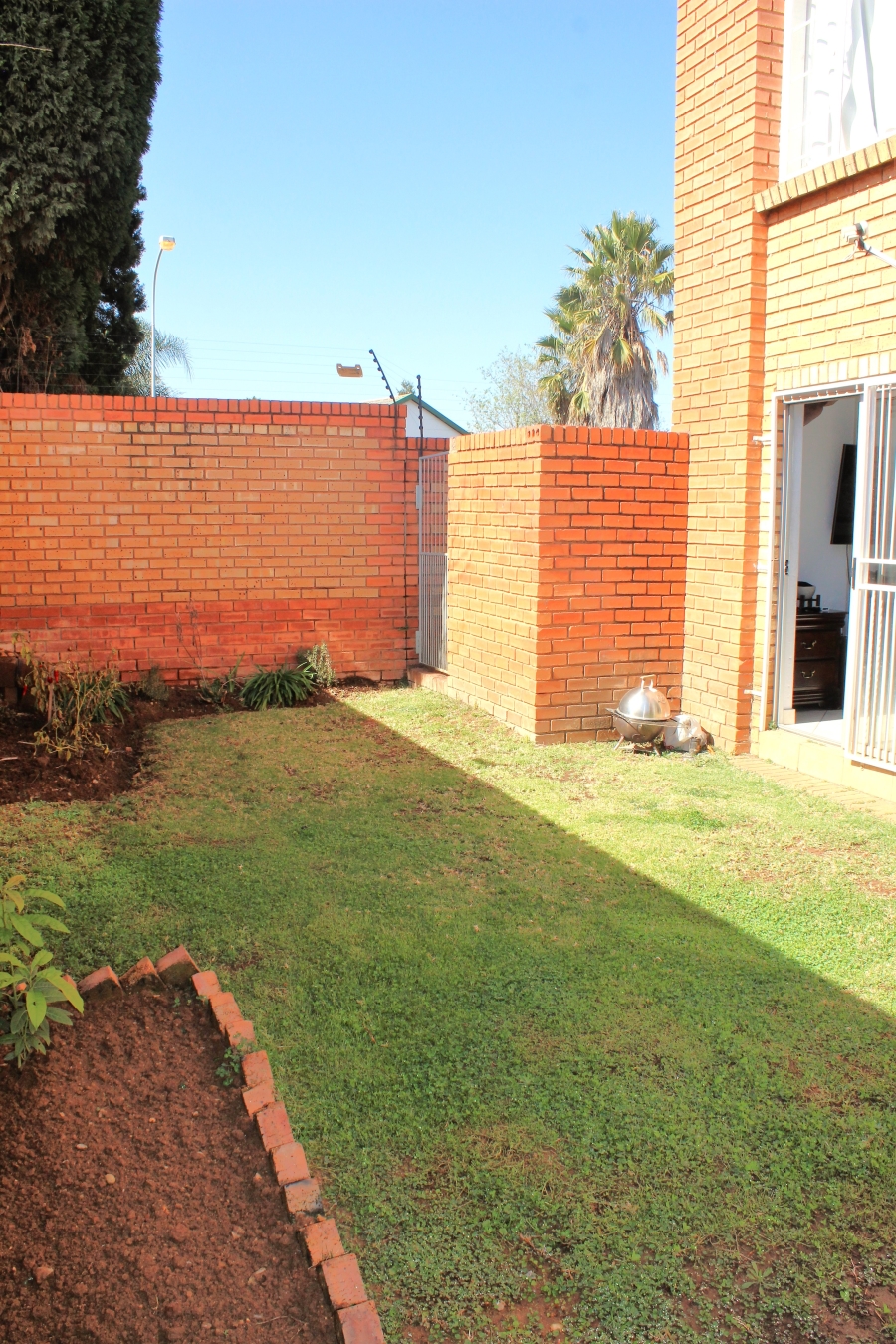 To Let 1 Bedroom Property for Rent in The Reeds Gauteng