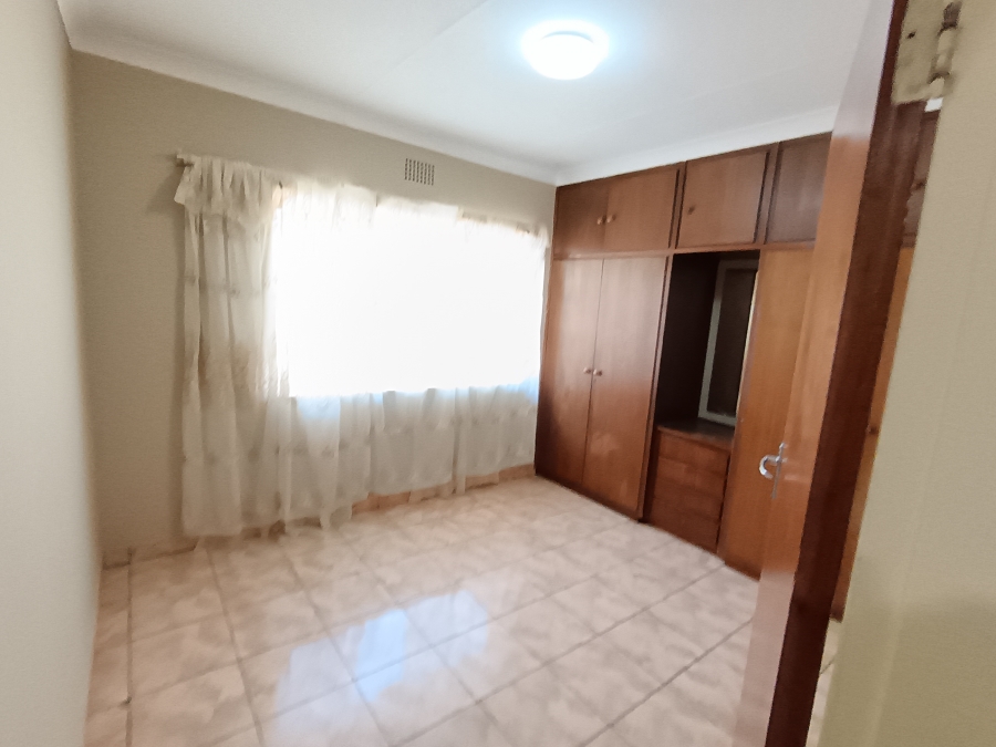 To Let 1 Bedroom Property for Rent in Isando Gauteng