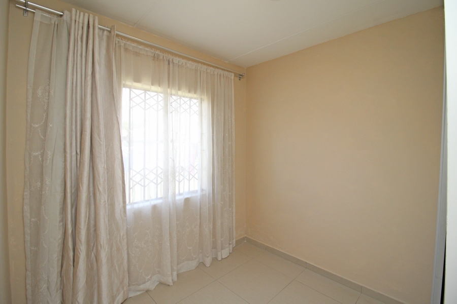 2 Bedroom Property for Sale in Fleurhof Gauteng